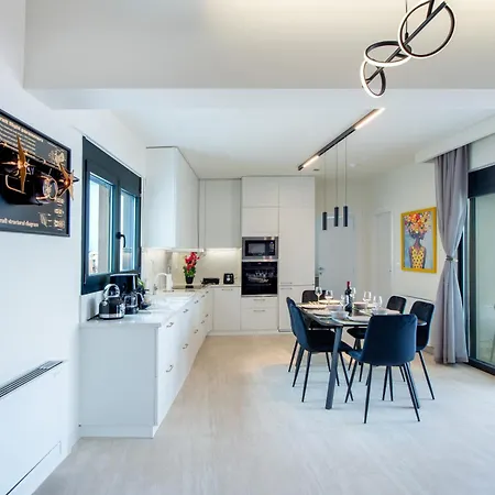 Appartamento Sunhall Maisonette Rhodes City