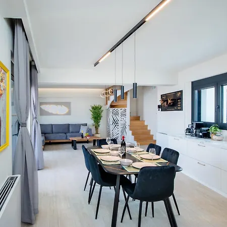 Sunhall Maisonette Appartamento Rhodes City