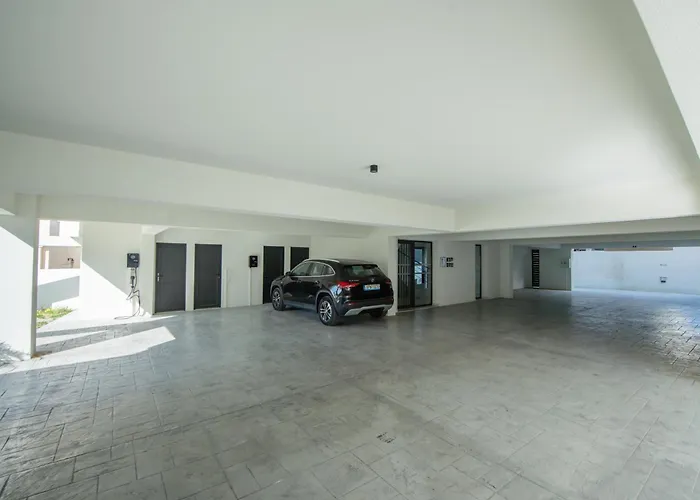 Sunhall Maisonette Apartment